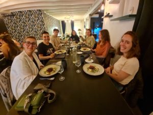 Convivial Diner